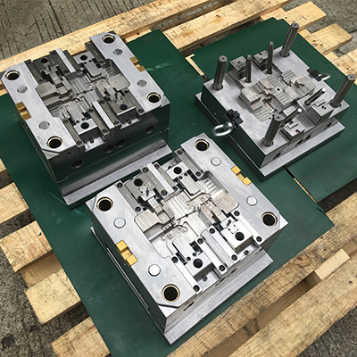 Forma de terminal personalizată pentru piese din plastic automate